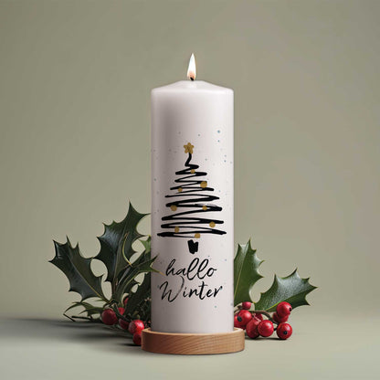 Weihnachtskerze „Hallo Winter“ in winterlicher Weihnachtsdekoration