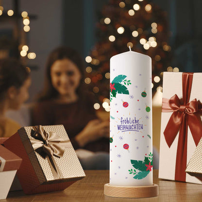Personalisierte Weihnachtskerze „Christmas Ornament“ mit Name und Wunschtext in Weihnachtsdeko