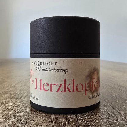 Herzklopfen Räuchermischung auf einer Räucherschale