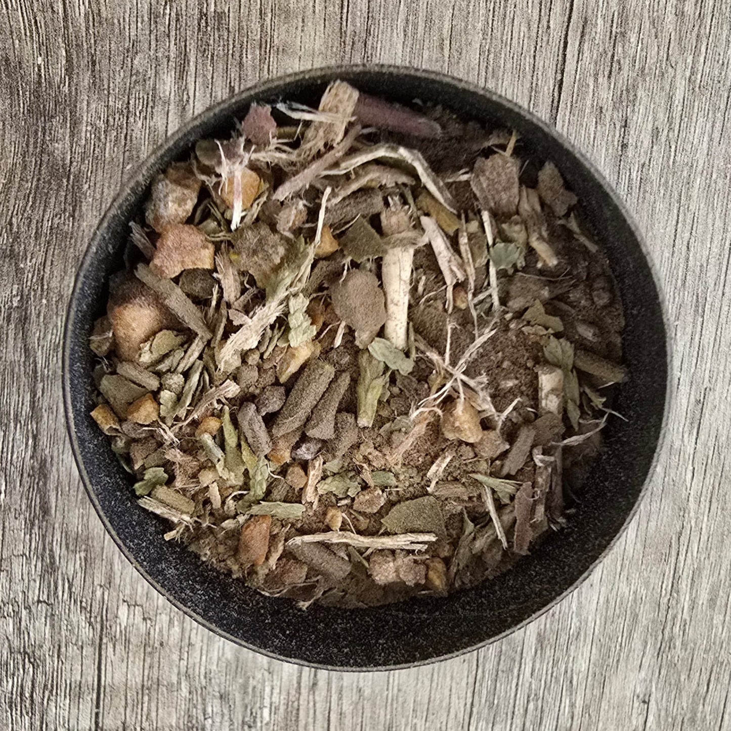 Higher Mind Räuchermischung – Verpackung und Räucherwerk