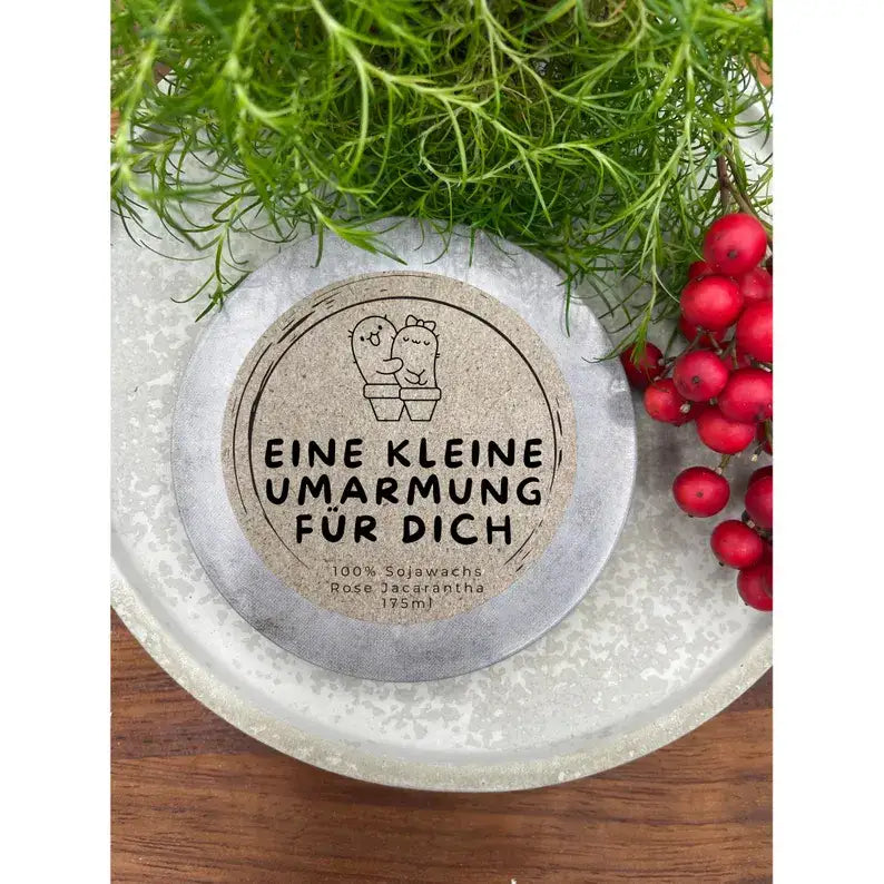 Duftkerze mit Kakteen-Umarmung als Freundschaftsgeschenk und liebevolle Aufmunterung