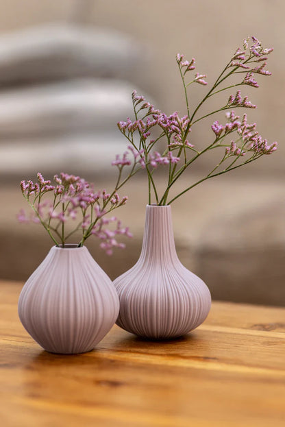 Tranquillo Vase Vintage Rosé als kleine Blumenvase in moderner Wohnszene