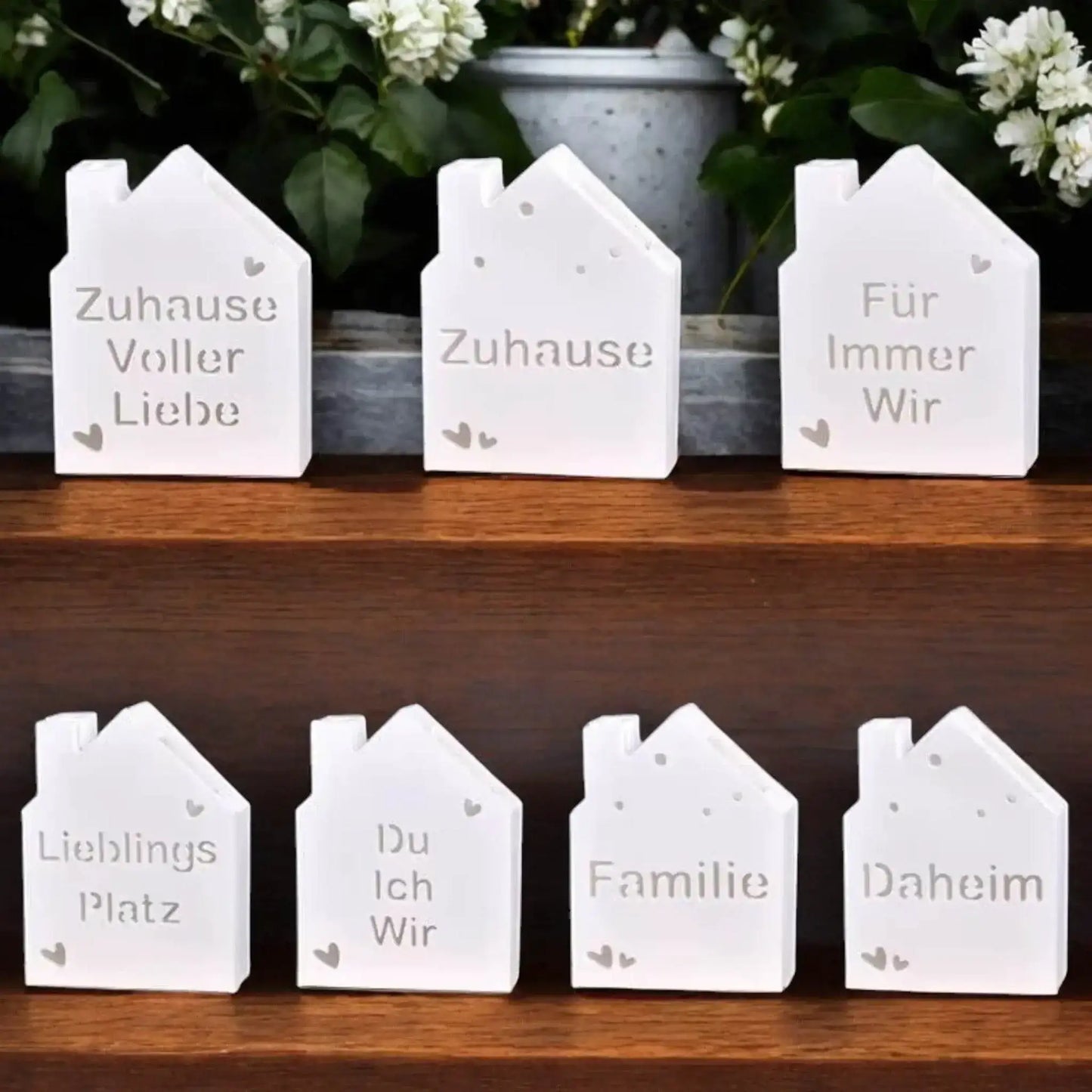 Handgemachtes Lichthaus mit wechselbarer Front – Detailansicht