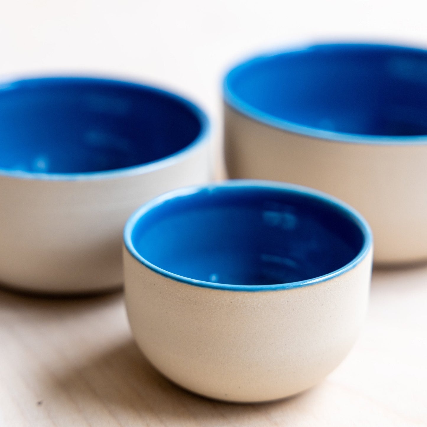 Blaue KUMO Flat White Tasse für Coffee Rituals