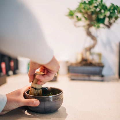 Mura Mura Matcha Chawan und Zubehör in Grau-Schwarz