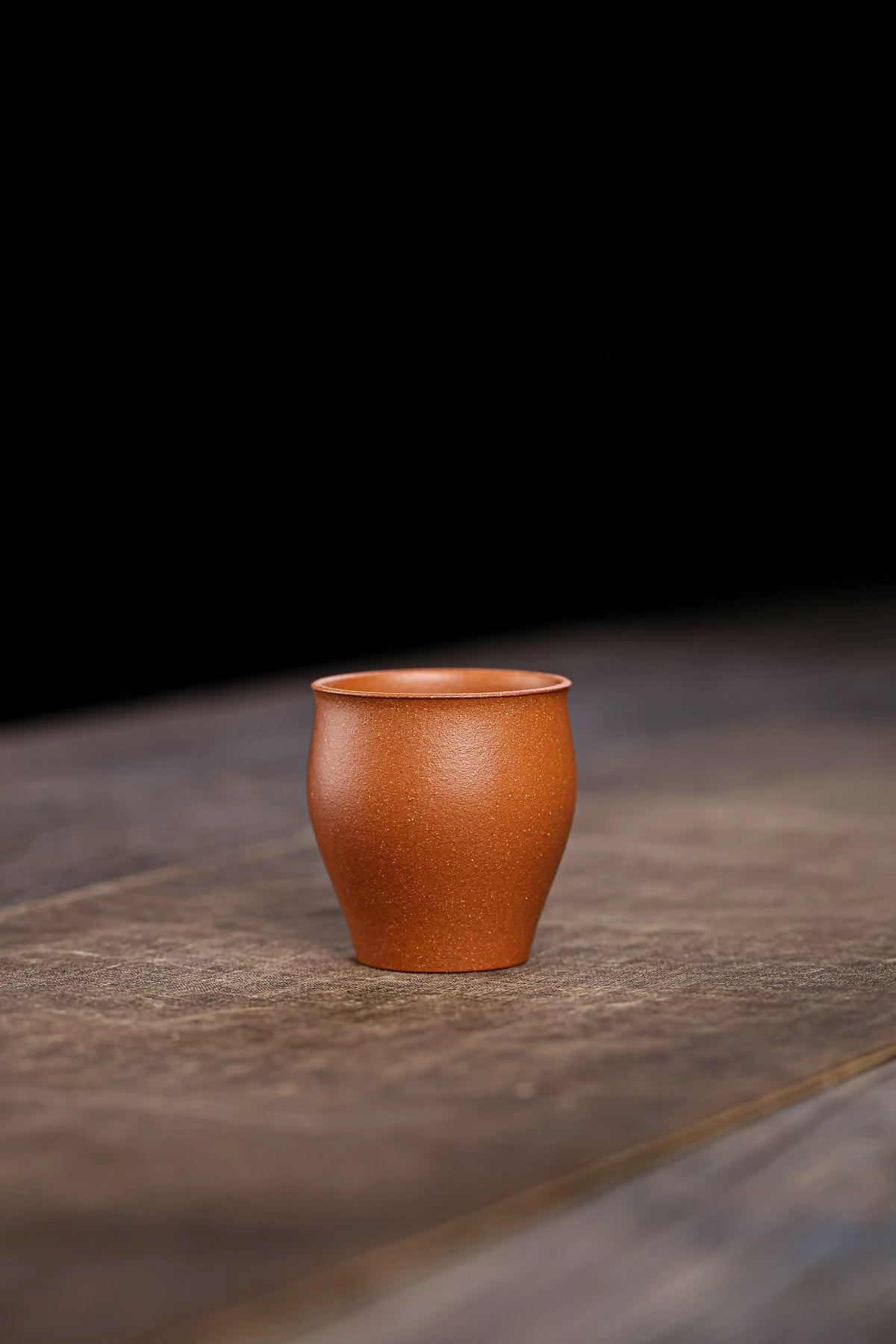 Yixing Zisha Meisterschale – Tulpen Form (roter Ton) – Teegeschirr bei SteinKunstWerk