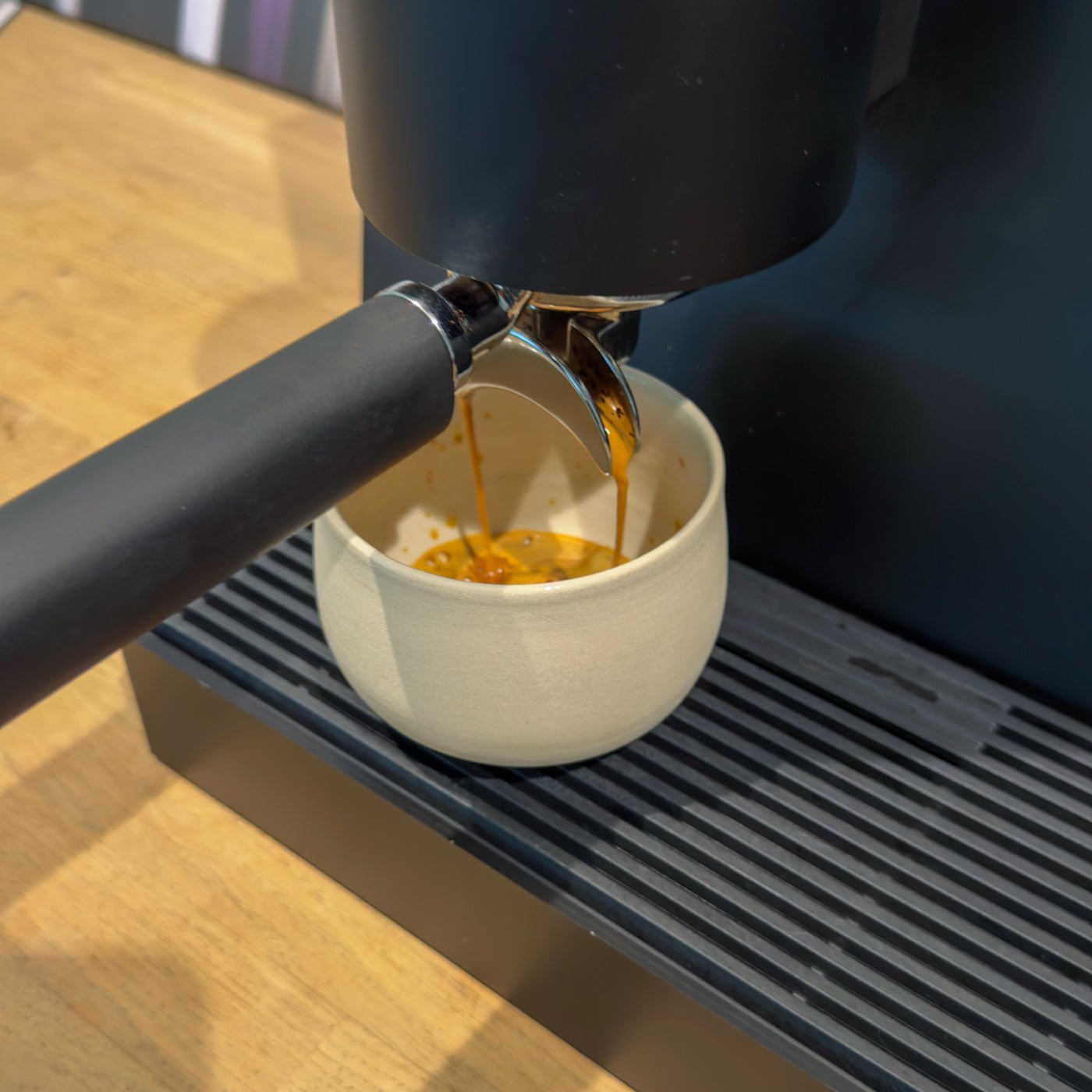 Handgemachte OCHA Teetasse Beige für Tee und Matcha