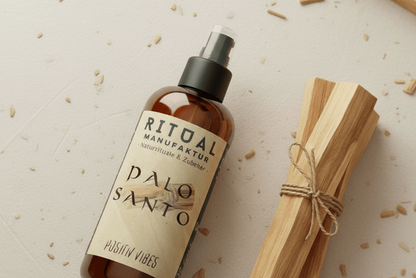 Palo Santo Auraspray als rauchfreie Begleitung für Meditation
