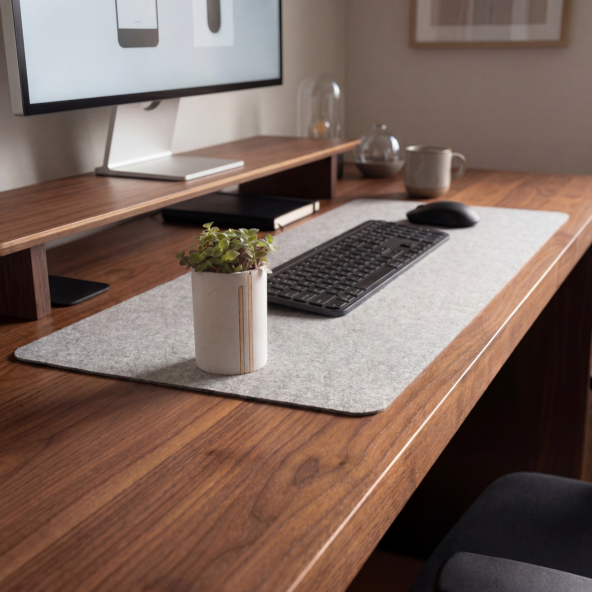 Bannik Design Lomvika – Stiftehalter aus Beton und Holz, Produktansicht 4