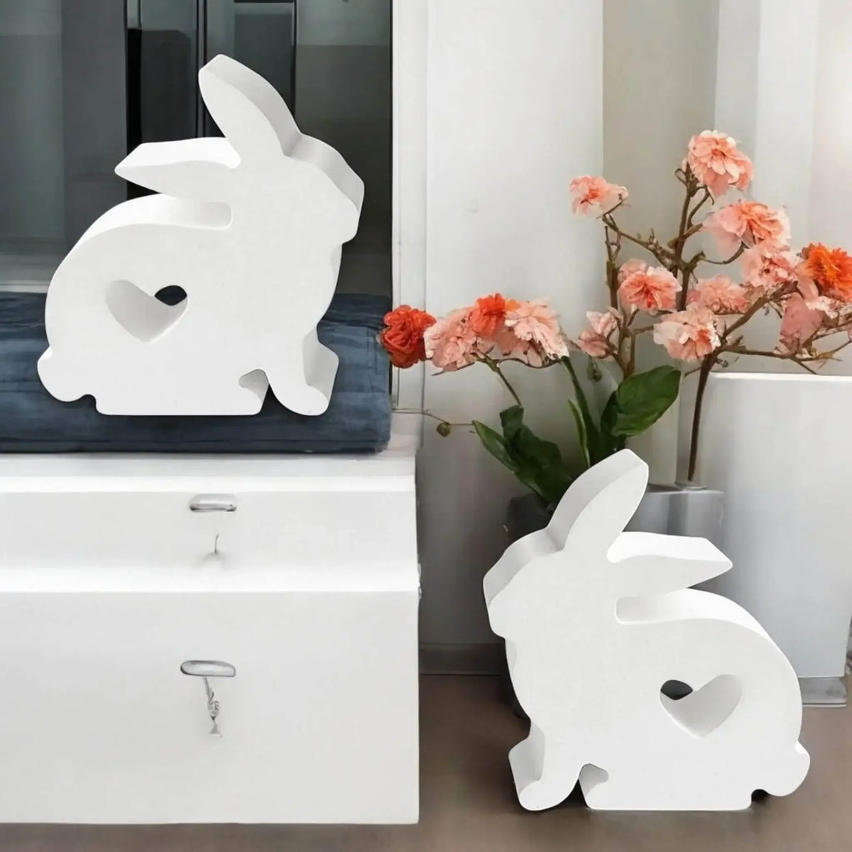 Charmanter sitzender Osterhase - by SteinKunstWerk | HE aus nachhaltiger Herstellung