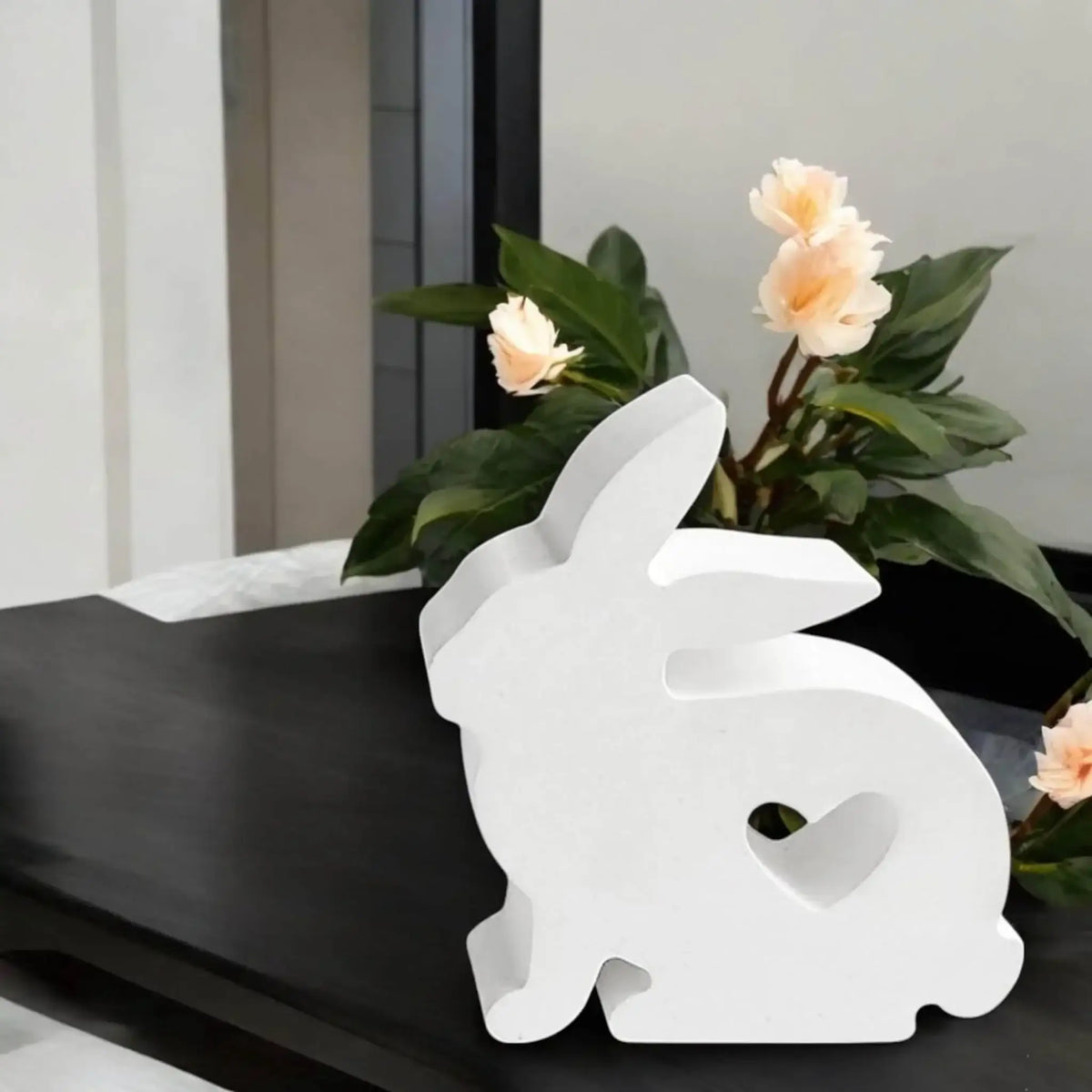 Charmanter sitzender Osterhase - by SteinKunstWerk | HE aus nachhaltiger Herstellung