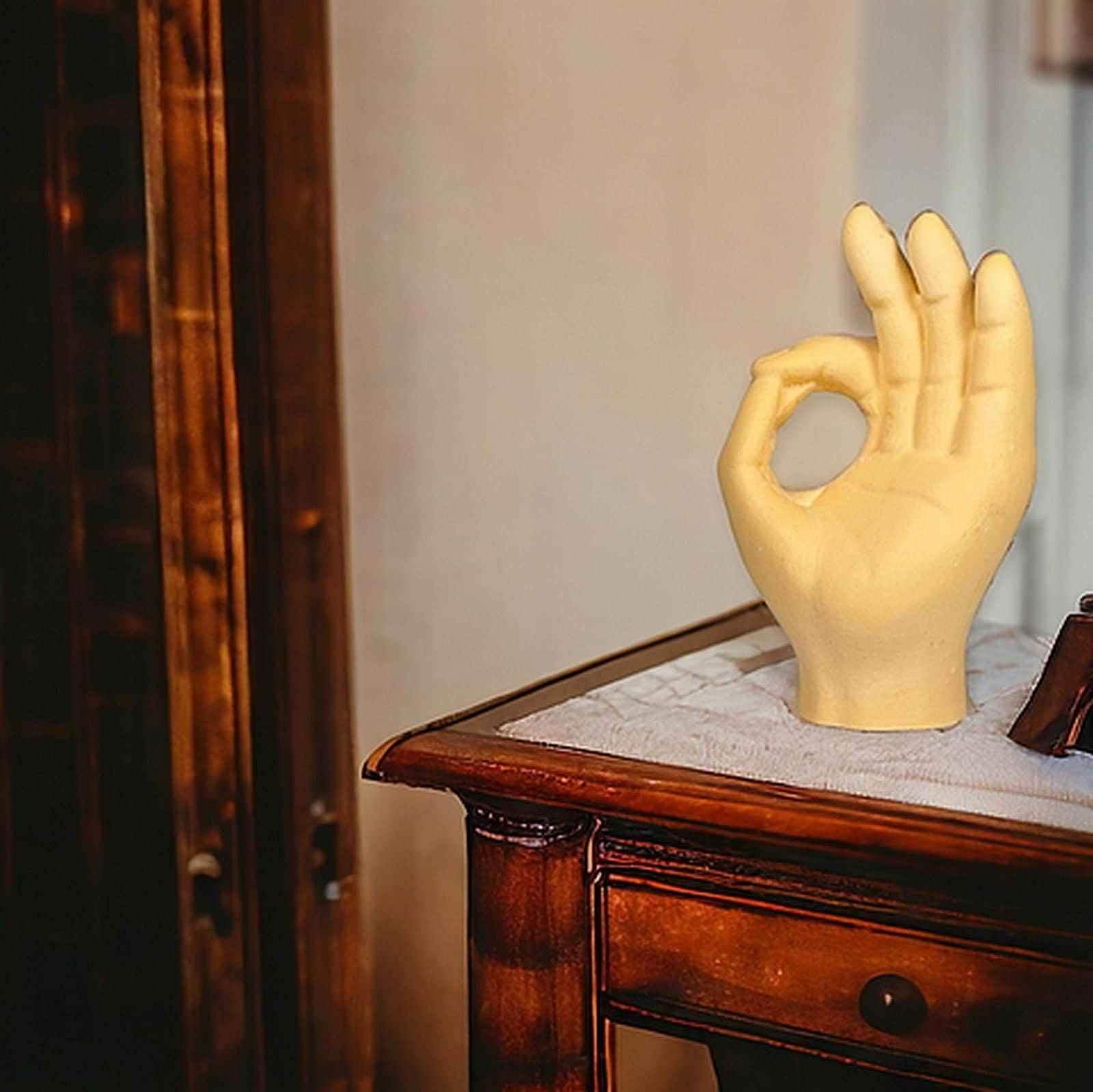 Okay-Zeichen von SteinKunstWerk für stilvolle Wohnatmosphäre und bewusste Momente